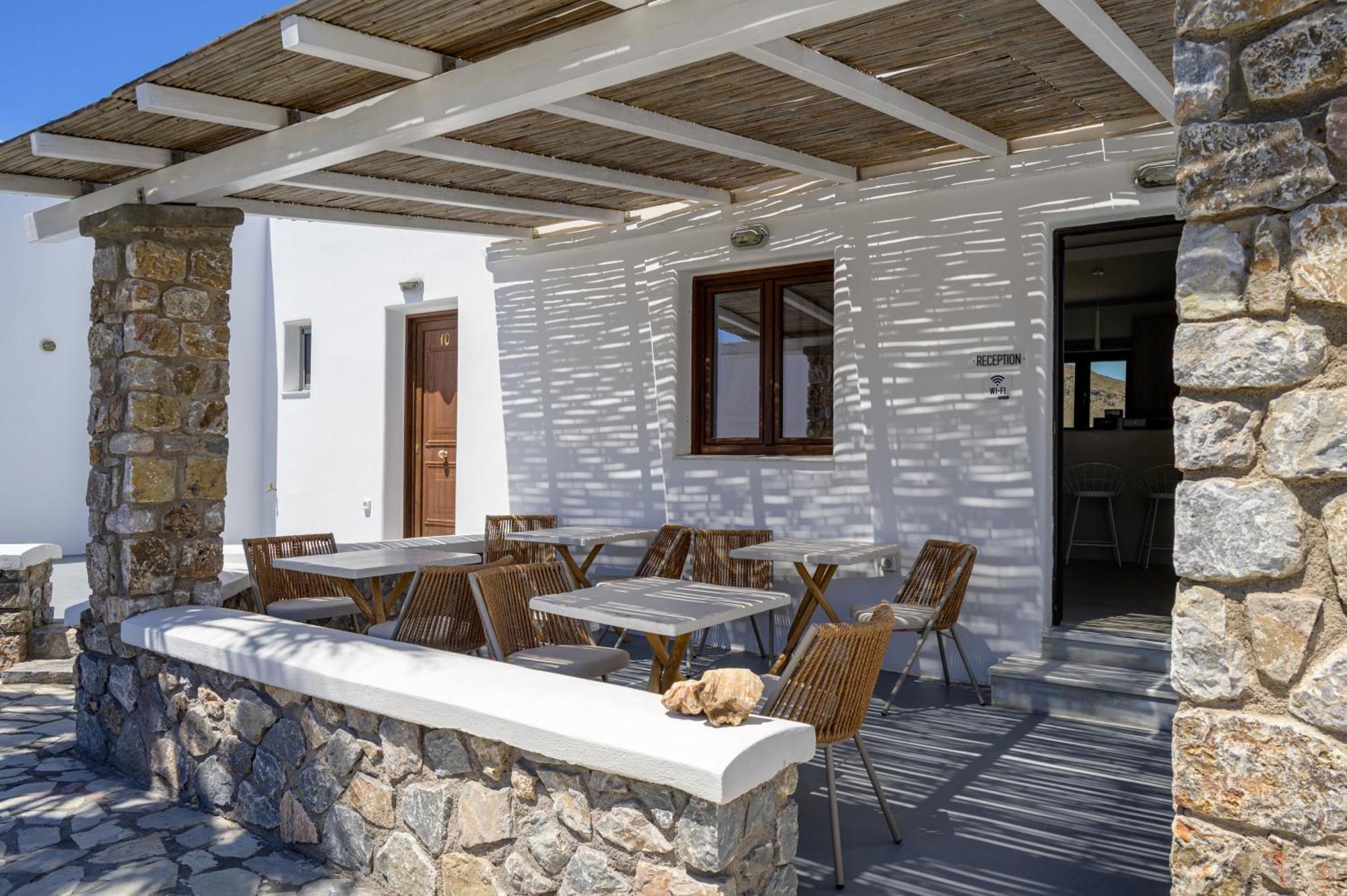 Agia Irini Hotel อิเมโรวิยอน ภายนอก รูปภาพ